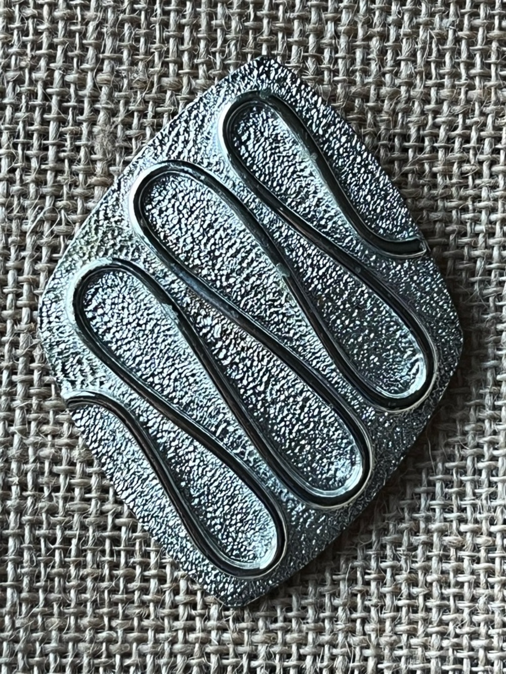 Vintage Sarah Coventry Silvery Nile Brooch Pendant